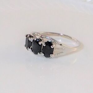 Midnight Blue Sapphire 2 Carats tw Ring Size 7